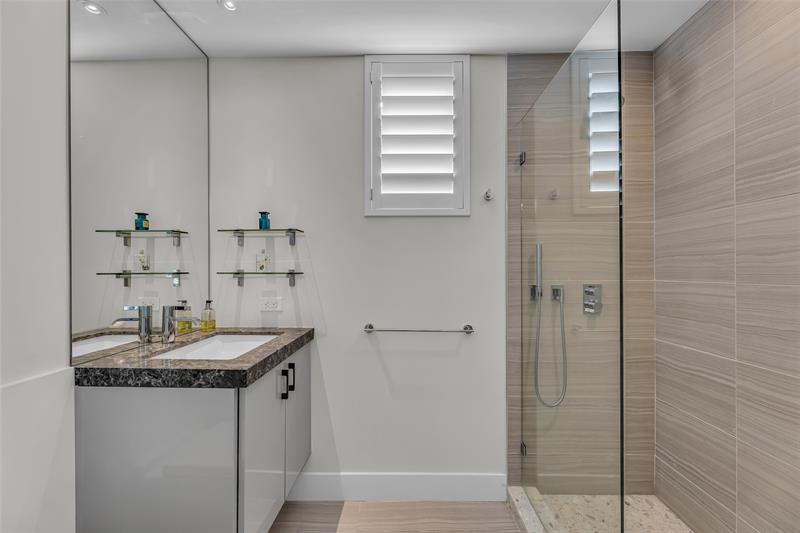 Image 26 of 86 For 1532 12th St  304