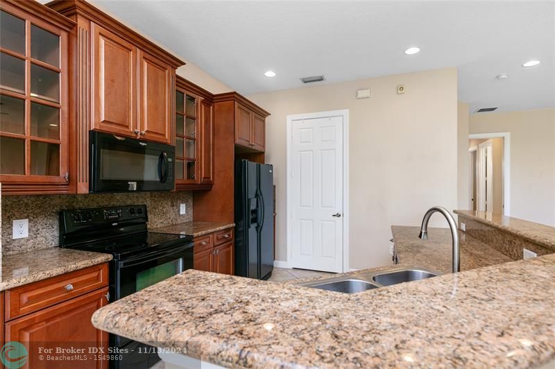 Image 10 of 49 For 8205 128th Ln  18e