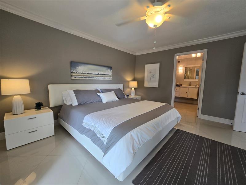 Image 13 of 66 For 6200 44th St  301