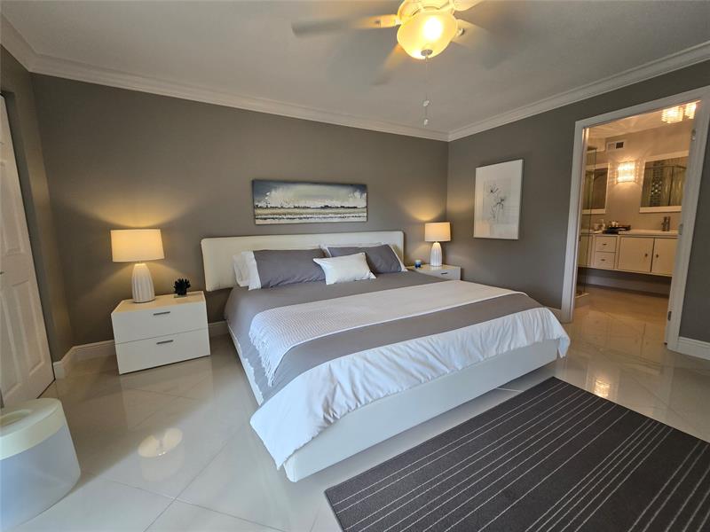 Image 17 of 66 For 6200 44th St  301