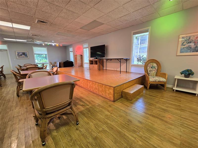 Image 62 of 66 For 6200 44th St  301