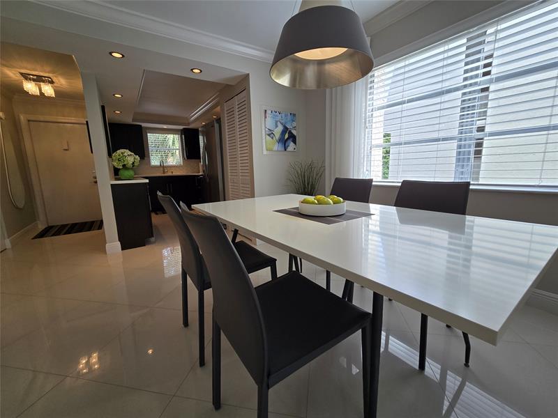 Image 9 of 66 For 6200 44th St  301