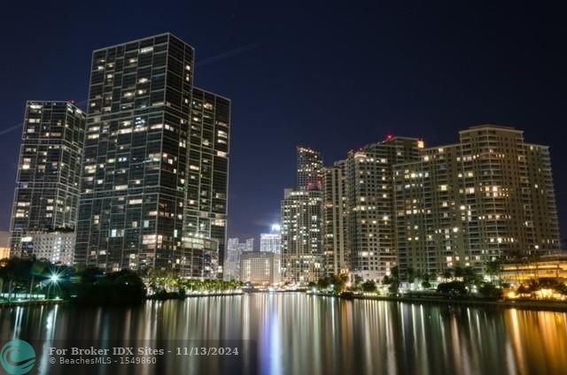 Image 40 of 49 For 485 Brickell Ave  4704