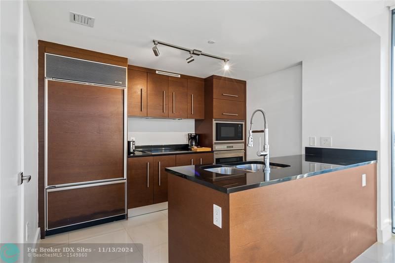 Image 8 of 49 For 485 Brickell Ave  4704