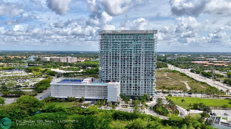 Image 9 of 29 For 2000 Metropica Way  2108