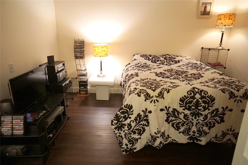 Image 30 of 66 For 2851 Somerset Dr  103