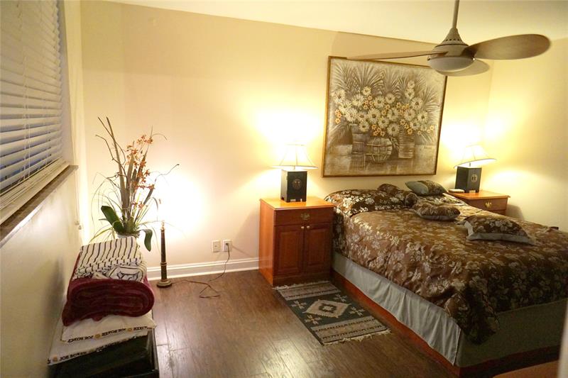 Image 37 of 66 For 2851 Somerset Dr  103