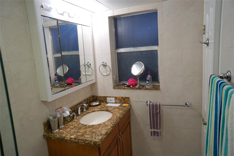 Image 44 of 66 For 2851 Somerset Dr  103