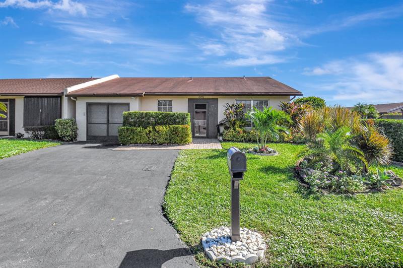 Image 2 of 71 For 15775 Philodendron Cir  15775