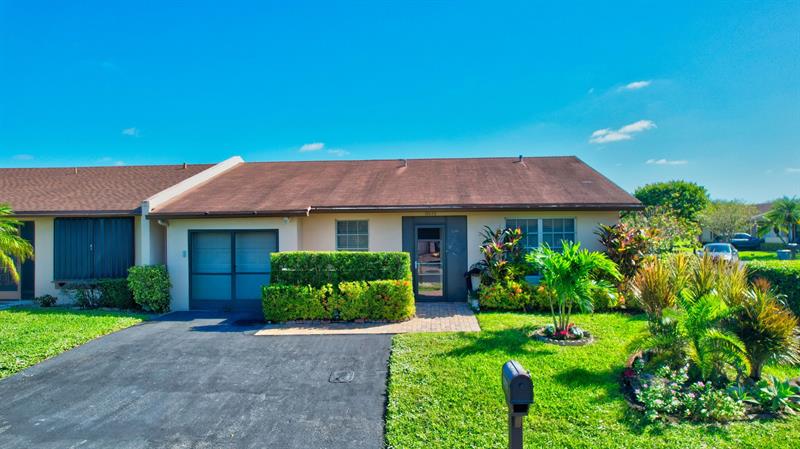 Image 38 of 71 For 15775 Philodendron Cir  15775