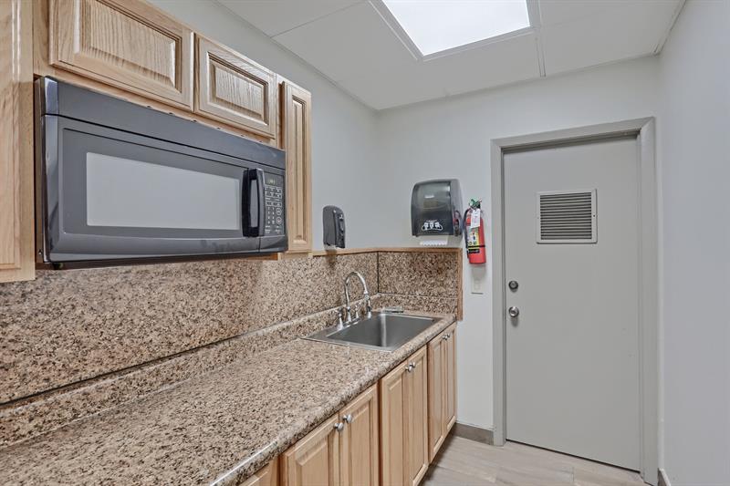 Image 59 of 71 For 15775 Philodendron Cir  15775