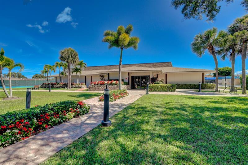 Image 63 of 71 For 15775 Philodendron Cir  15775