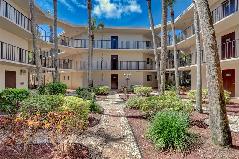 Image 65 of 71 For 15775 Philodendron Cir  15775