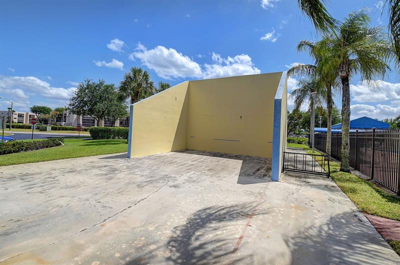 Image 66 of 71 For 15775 Philodendron Cir  15775