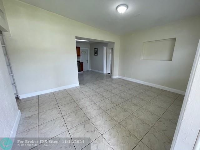 Image 7 of 24 For 104 Miami Gardens Rd