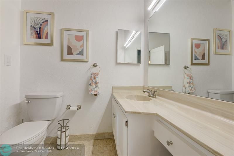 Image 26 of 42 For 710 Coco Plum Cir  6