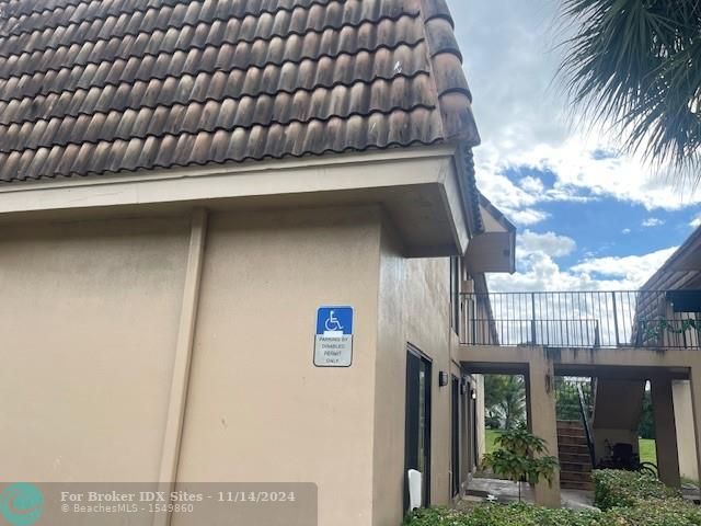 Image 11 of 11 For 10924 Royal Palm Blvd  10924