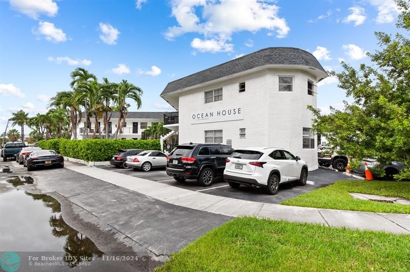 Details for 512 Bayshore Drive  105, Fort Lauderdale, FL 33304