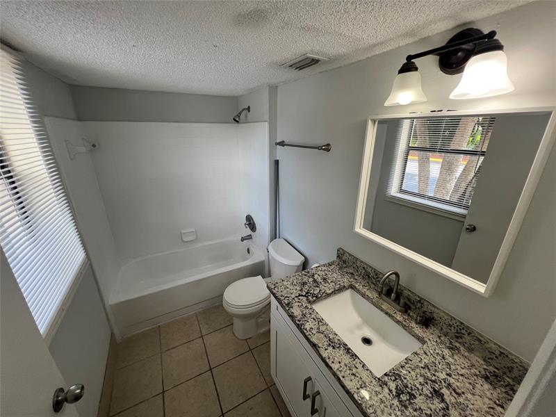 Image 32 of 40 For 4341 Mcnab Rd  10