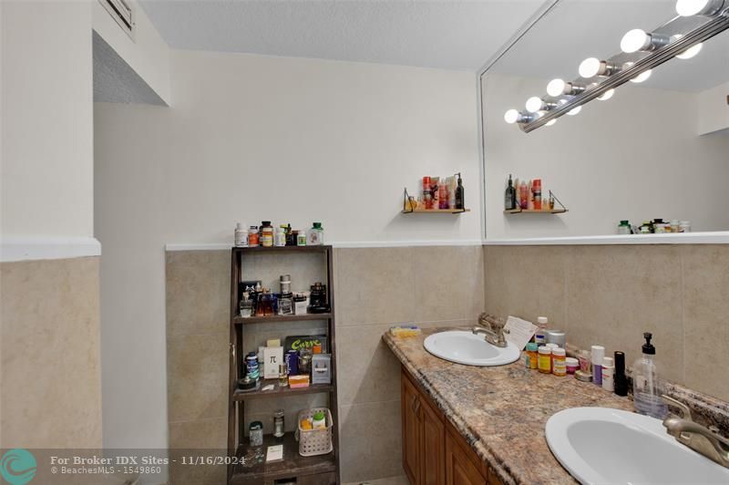 Image 15 of 26 For 6755 Broward Blvd  302