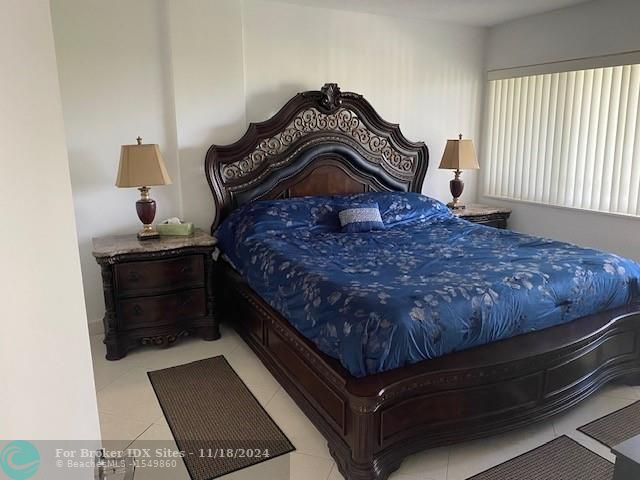 Image 4 of 6 For 1333 Hallandale Beach Blvd.  438