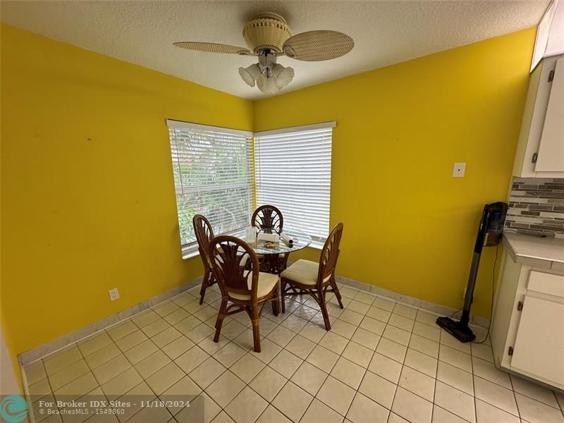 Image 7 of 36 For 13679 Date Palm Ct  B