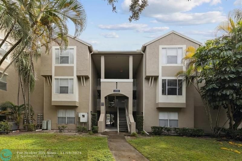 Image 4 of 25 For 1740 Palm Cove Blvd  4-205