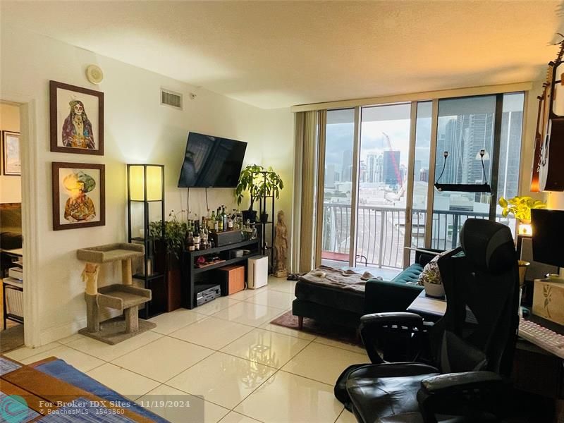 Details for 1750 Bayshore Dr  1412, Miami, FL 33132