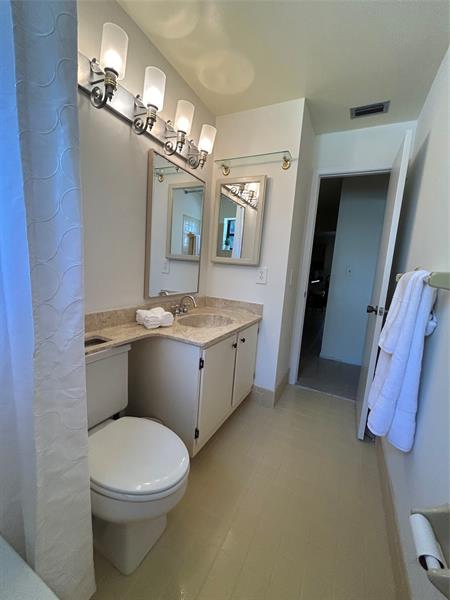 Image 15 of 53 For 2212 Seagrape Cir