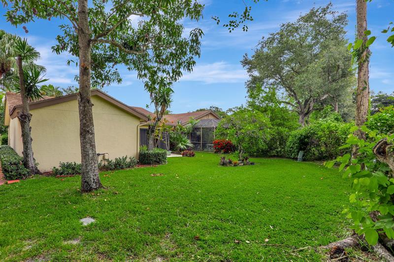 Image 24 of 53 For 2212 Seagrape Cir