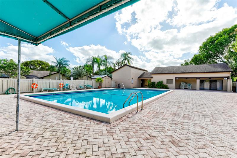 Image 43 of 53 For 2212 Seagrape Cir
