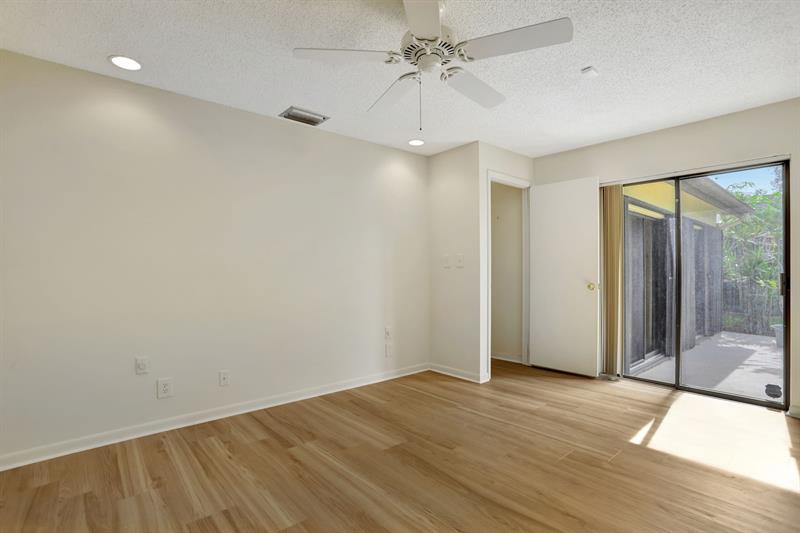 Image 53 of 53 For 2212 Seagrape Cir