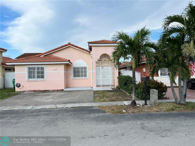 Details for 12381 97th Pl, Hialeah Gardens, FL 33018