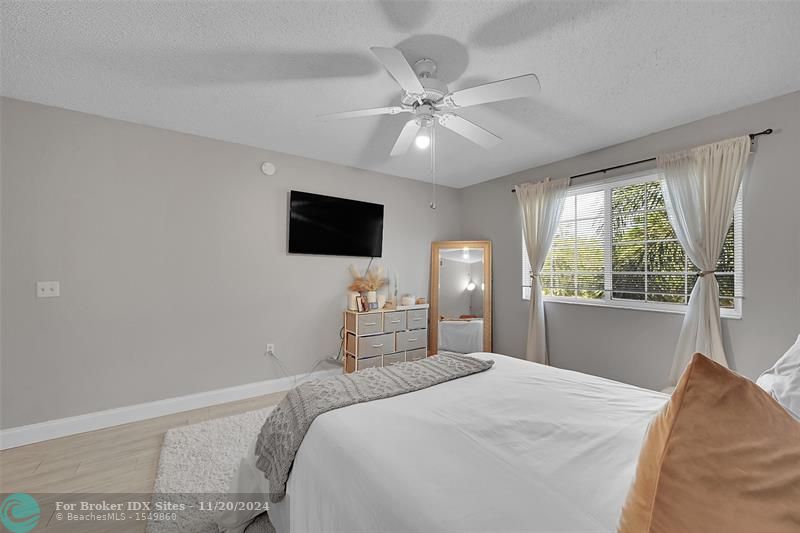 Image 11 of 16 For 5055 Wiles Rd  307