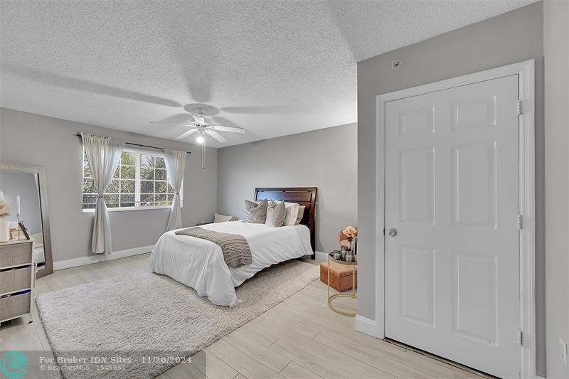 Image 12 of 16 For 5055 Wiles Rd  307