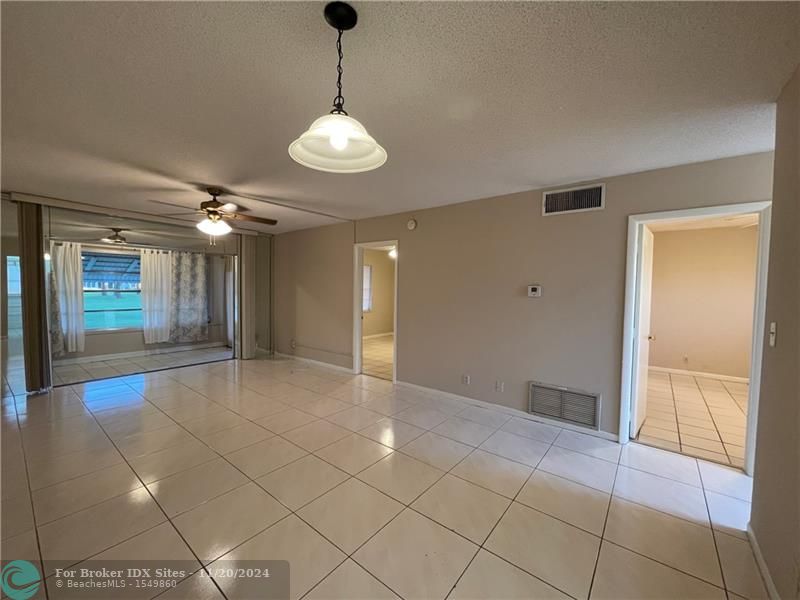 Image 11 of 49 For 2850 Golf Blvd  115