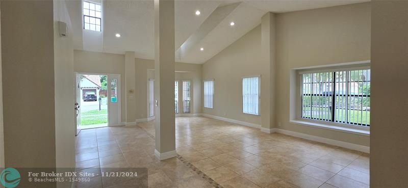 Image 6 of 24 For 5950 65th Ct