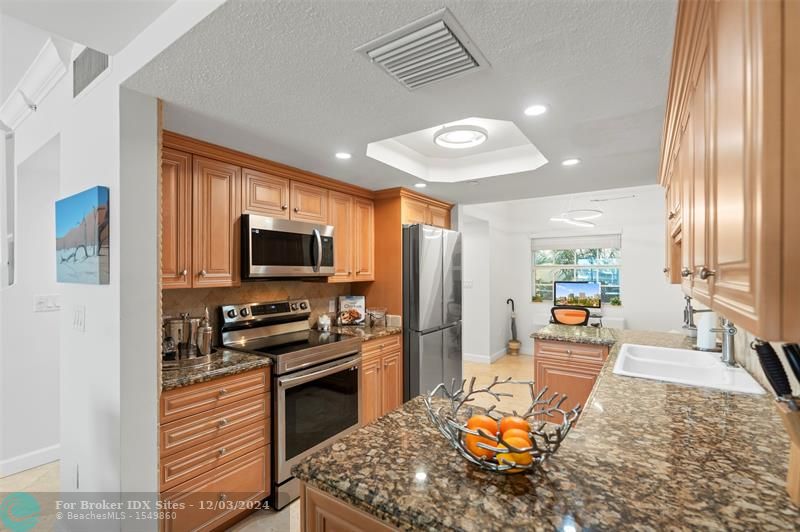 Image 16 of 52 For 1111 Las Olas Blvd  413