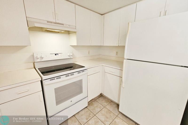 Image 6 of 23 For 4149 Haverhill Rd  1608