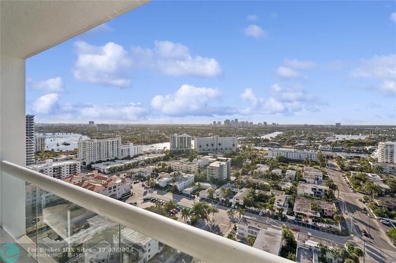 Image 15 of 31 For 551 Fort Lauderdale Beach Blvd  R2303-r230