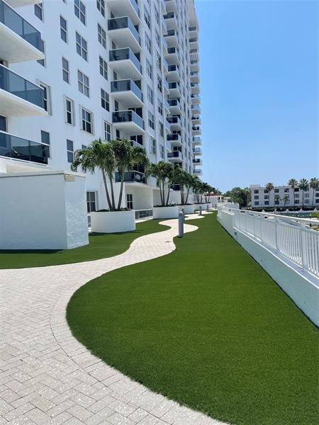 Image 40 of 55 For 3015 Ocean Blvd  18j