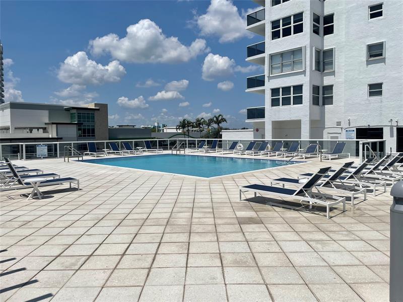 Image 44 of 55 For 3015 Ocean Blvd  18j