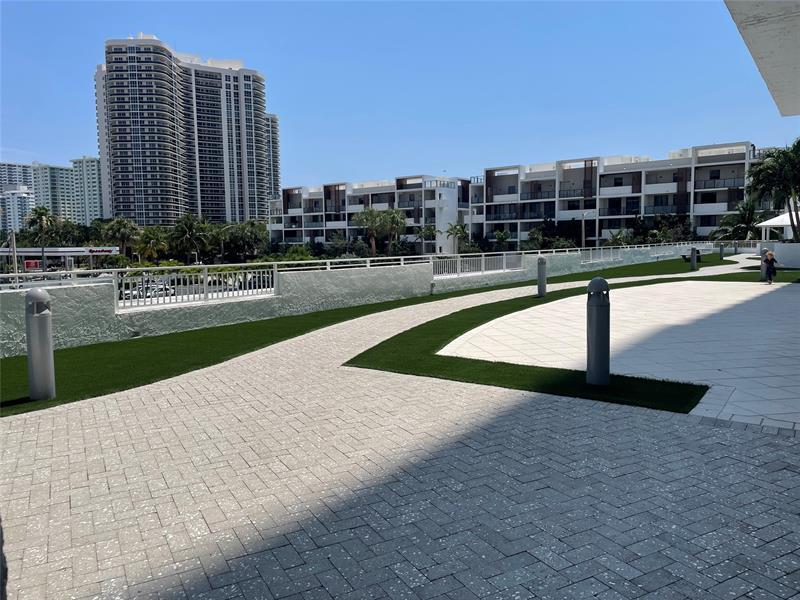 Image 48 of 55 For 3015 Ocean Blvd  18j