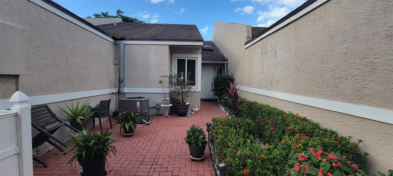 Image 3 of 19 For 1065 50th Dr  1065