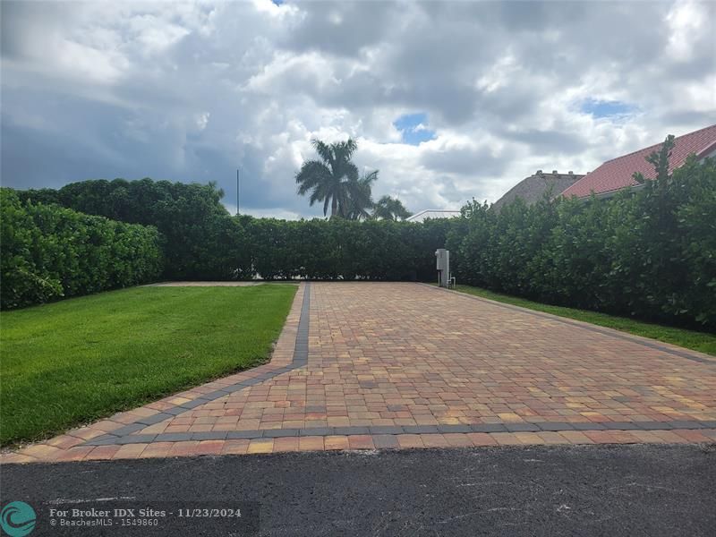 Listing Details for 3532 7th Manor, Okeechobee, FL 34974