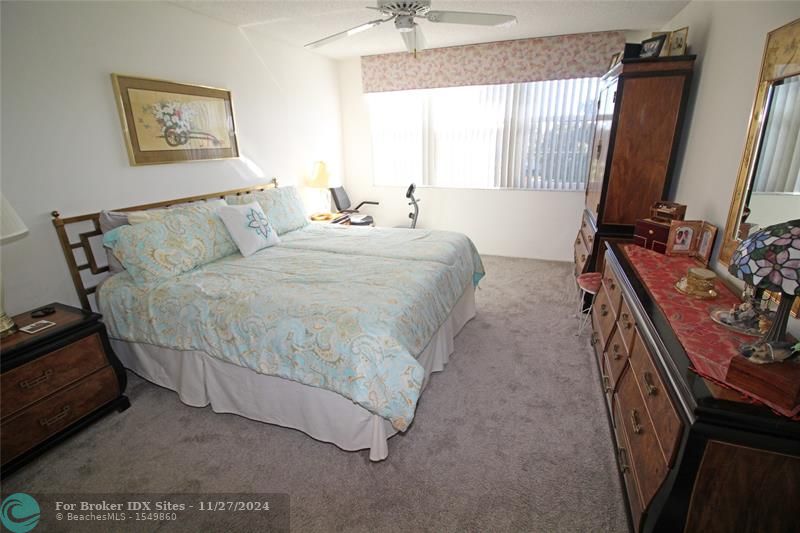 Image 10 of 48 For 4020 Palm Aire Dr  409