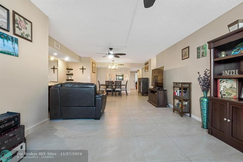 Image 17 of 36 For 2907 Carambola Cir S  203