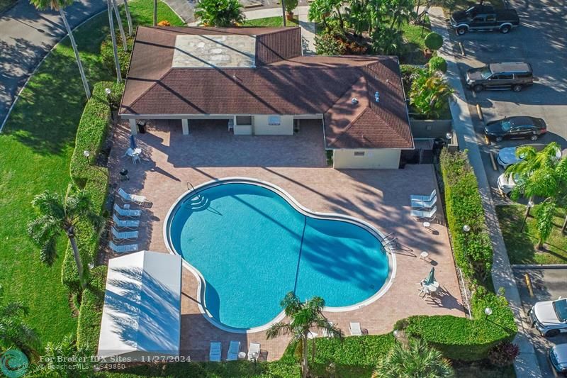 Image 32 of 36 For 2907 Carambola Cir S  203