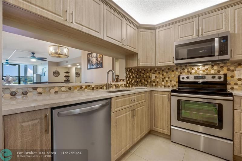 Image 4 of 36 For 2907 Carambola Cir S  203