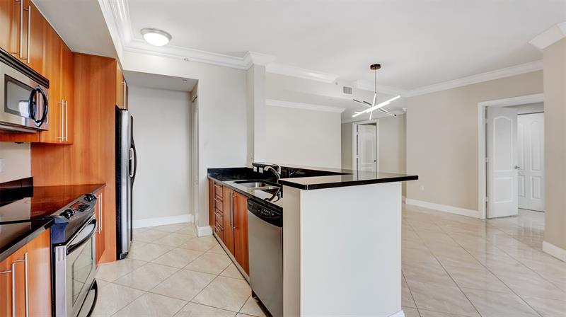 Image 33 of 34 For 191 Ocean Dr  520